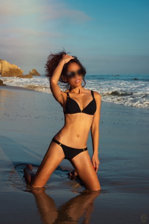 Fatna speed dating in Bayou Cane LA and escort